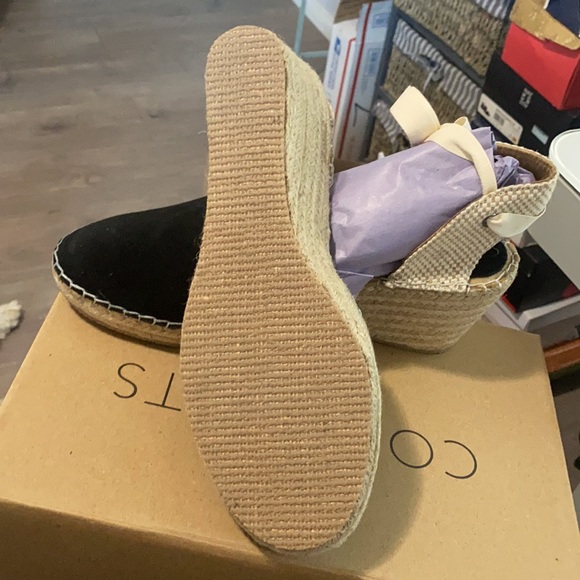 Women’s Espadrilles - Picture 4 of 6